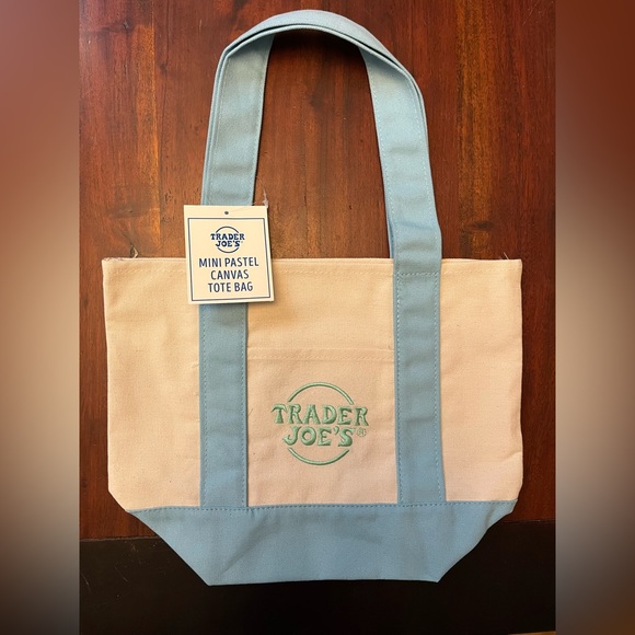 Trader Joe’s Set of 4 Mini Tote Bag’s - Picture 3 of 5